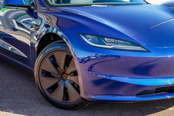 2025 Tesla Model 3 image