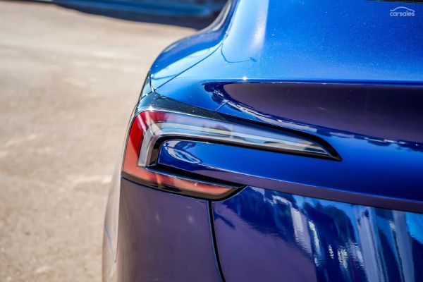 2025 Tesla Model 3 image