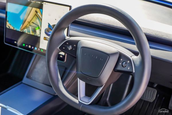 2025 Tesla Model 3 image