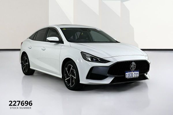 2024 MG MG5  Essence image