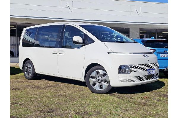 2022 Hyundai STARIA US4.V2 Highlander image