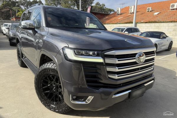 2022 Toyota Landcruiser FJA300R Sahara ZX image