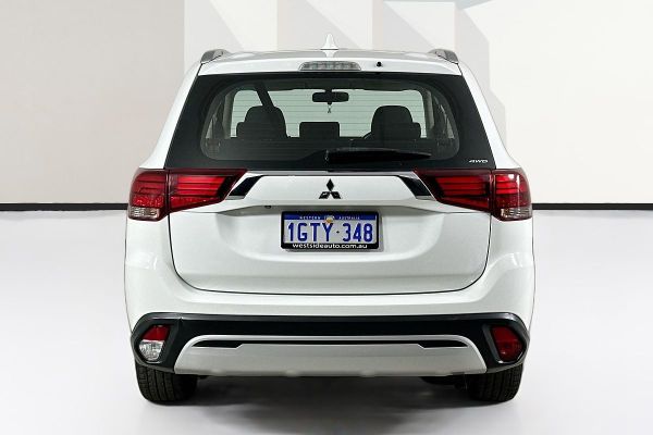 2018 Mitsubishi OUTLANDER ES 7 SEAT (AWD) ZL MY19 image