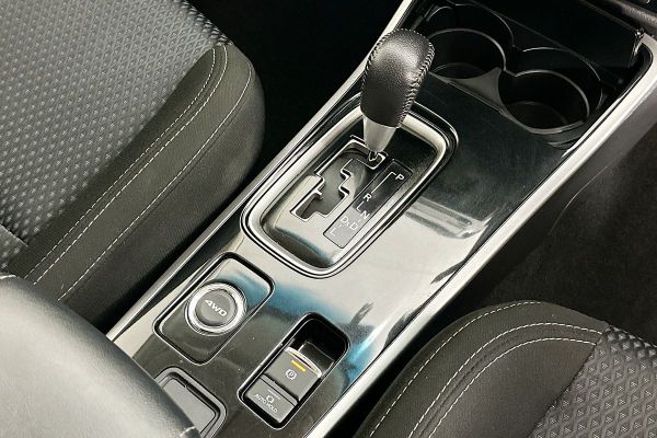 2018 Mitsubishi OUTLANDER ES 7 SEAT (AWD) ZL MY19 image