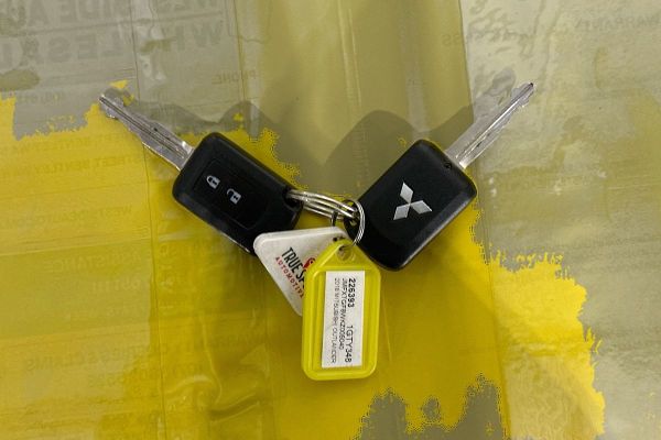 2018 Mitsubishi OUTLANDER ES 7 SEAT (AWD) ZL MY19 image