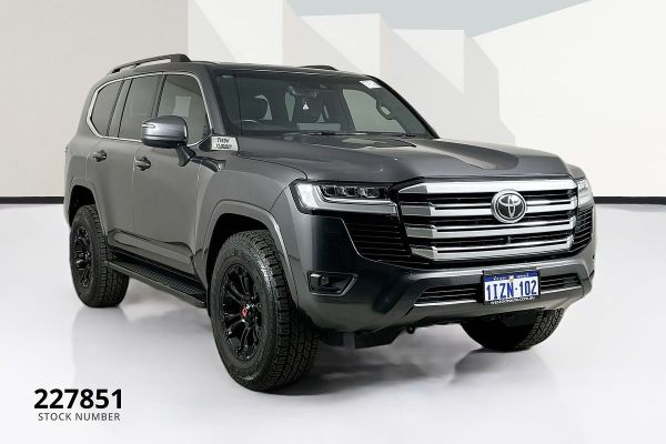 2023 Toyota Landcruiser FJA300R VX image