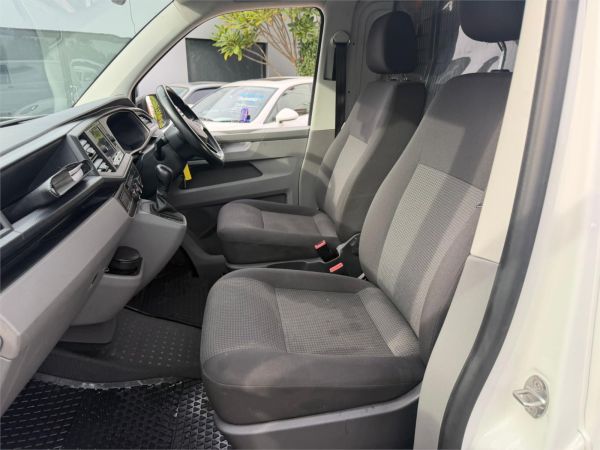 2021 Volkswagen Transporter T6 TDI340 image