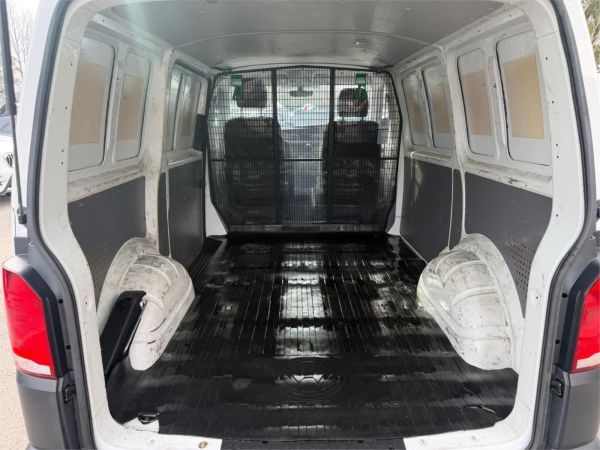 2021 Volkswagen Transporter T6 TDI340 image