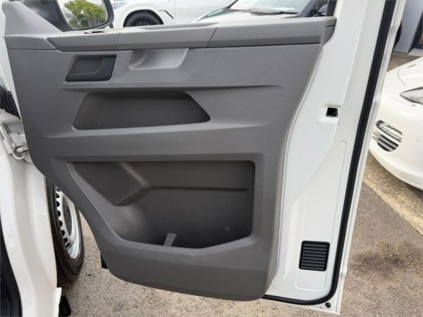 2021 Volkswagen Transporter T6 TDI340 image