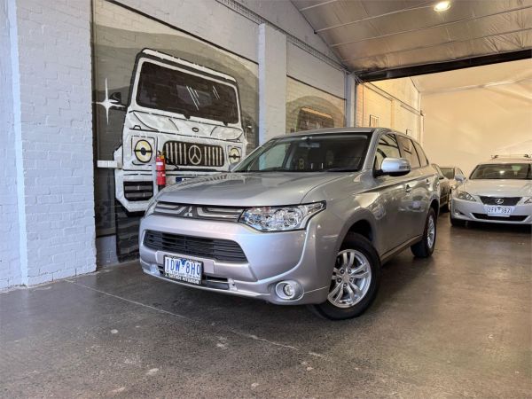 2013 MITSUBISHI OUTLANDER 4D WAGON ZH MY12 LS LIMITED EDITION image