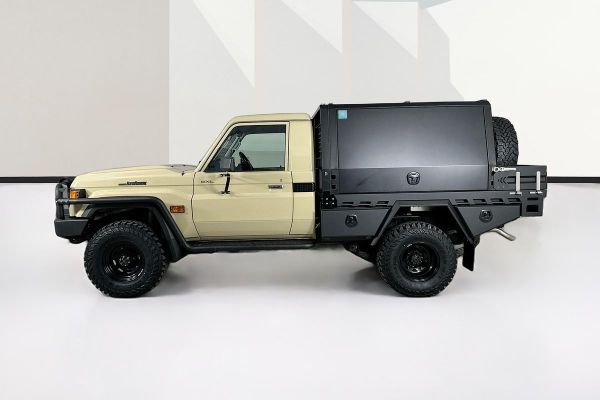 2025 Toyota Landcruiser VDJL79R GXL image