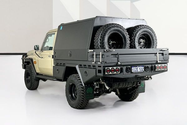 2025 Toyota Landcruiser VDJL79R GXL image