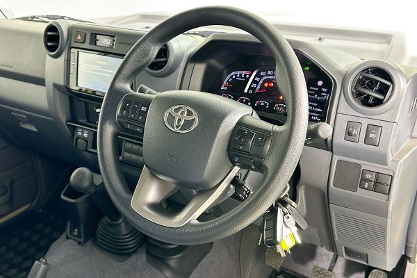 2025 Toyota Landcruiser VDJL79R GXL image