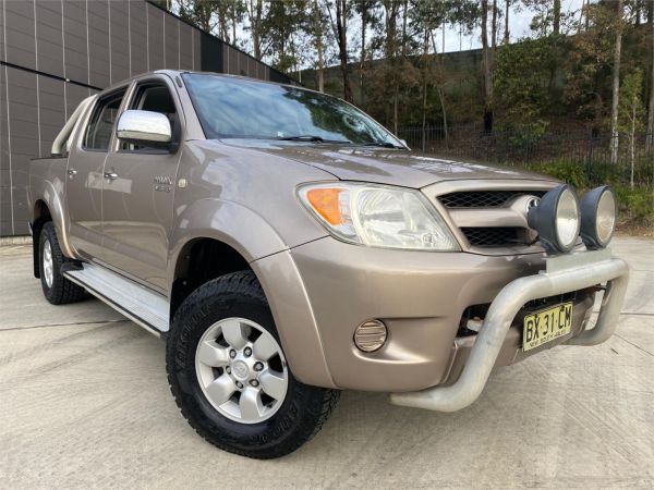 2005 TOYOTA HILUX DUAL CAB P/UP GGN25R SR5 (4x4) image