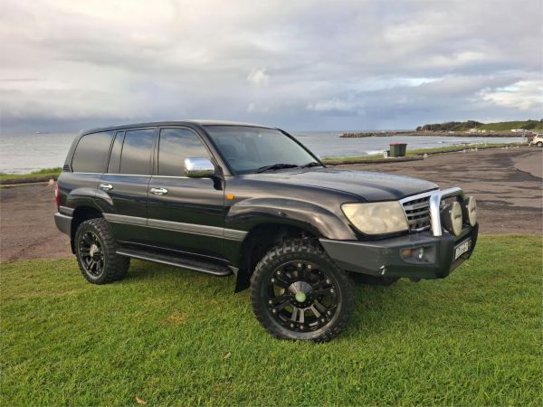 2006 Toyota Landcruiser Wagon UZJ100R GXL image