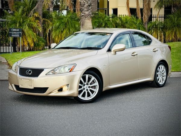 2005 Lexus IS Sedan GSE21 IS350 Version L image