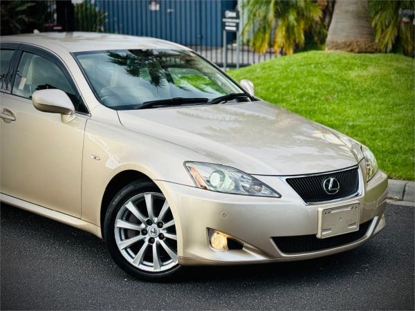 2005 Lexus IS Sedan GSE21 IS350 Version L image