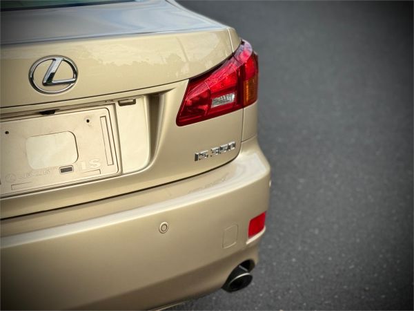 2005 Lexus IS Sedan GSE21 IS350 Version L image