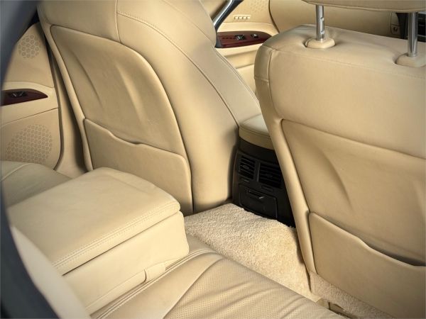 2005 Lexus IS Sedan GSE21 IS350 Version L image