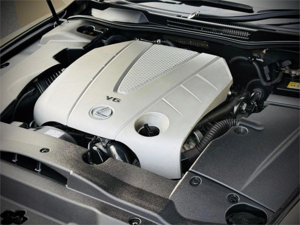 2005 Lexus IS Sedan GSE21 IS350 Version L image