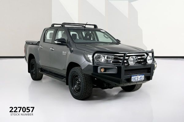 2017 Toyota HILUX SR (4x4) GUN126R 4X4 image