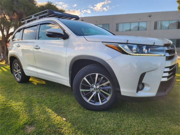 2017 TOYOTA KLUGER 4D WAGON GSU50R GXL (4x2) image