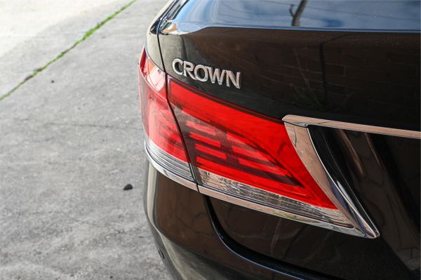 2014 Toyota Crown Majesta Sedan GWS214 Base grade image