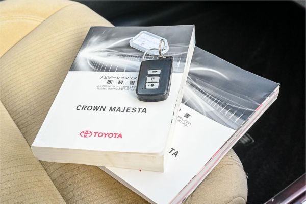 2014 Toyota Crown Majesta Sedan GWS214 Base grade image
