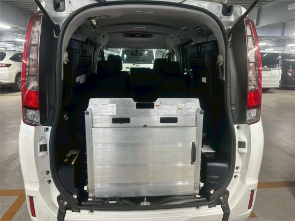2015 Toyota Esquire Welcab XI Welcab image