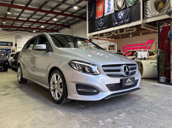 2016 MERCEDES-BENZ B200 5D HATCHBACK 246 MY16 image