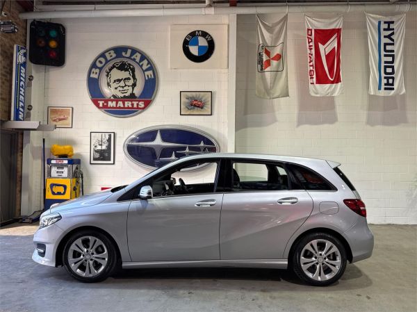 2016 MERCEDES-BENZ B200 5D HATCHBACK 246 MY16 image