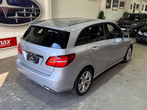 2016 MERCEDES-BENZ B200 5D HATCHBACK 246 MY16 image