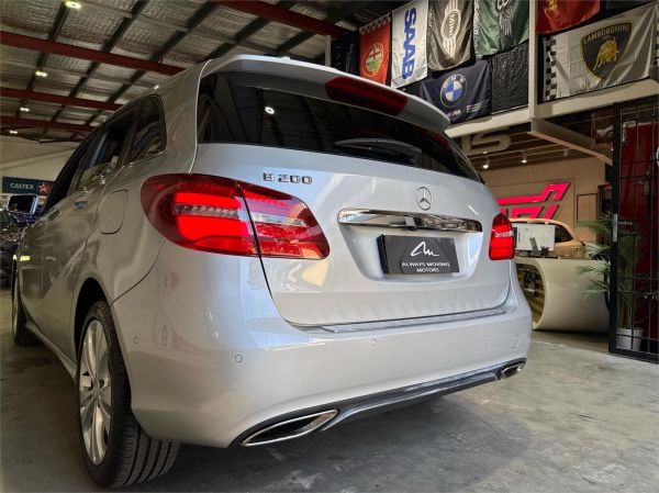 2016 MERCEDES-BENZ B200 5D HATCHBACK 246 MY16 image