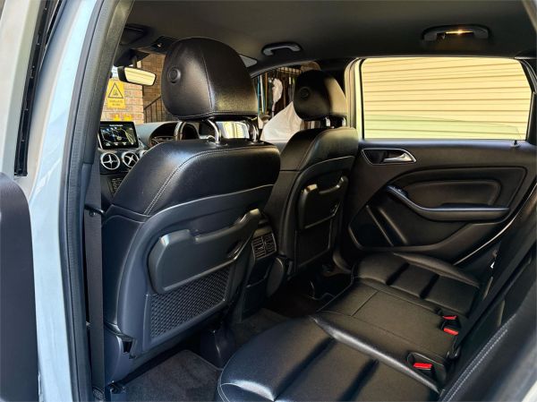 2016 MERCEDES-BENZ B200 5D HATCHBACK 246 MY16 image