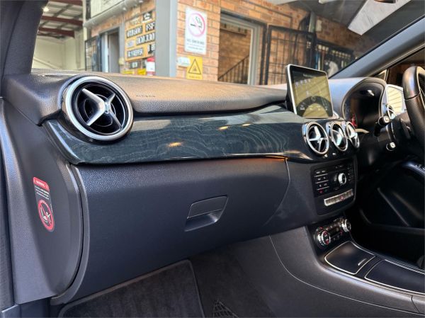 2016 MERCEDES-BENZ B200 5D HATCHBACK 246 MY16 image