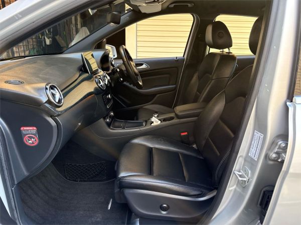 2016 MERCEDES-BENZ B200 5D HATCHBACK 246 MY16 image