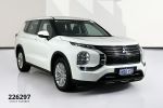 Image for 2022 Mitsubishi Outlander ZM ES