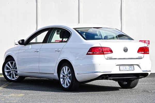 2011 Volkswagen Passat Sedan Type 3C MY12 125TDI Highline image