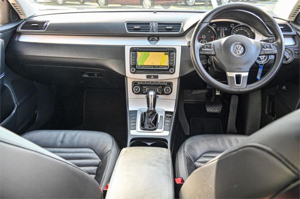 2011 Volkswagen Passat Sedan Type 3C MY12 125TDI Highline image