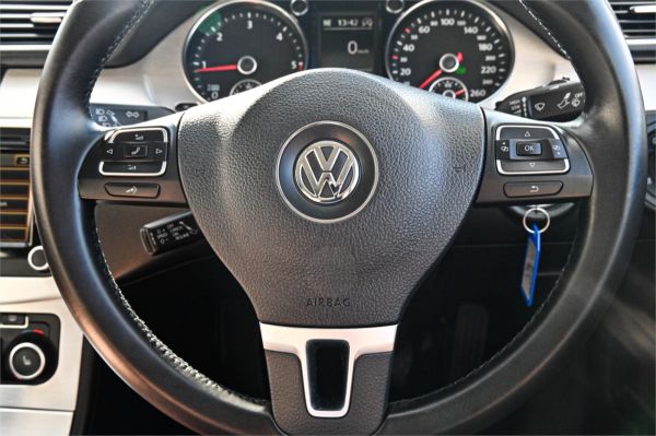 2011 Volkswagen Passat Sedan Type 3C MY12 125TDI Highline image