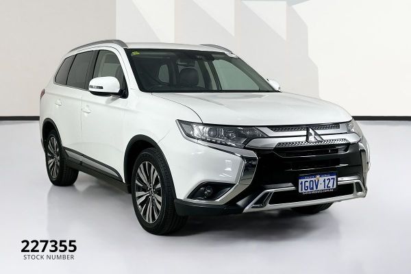 2018 Mitsubishi OUTLANDER LS 7 SEAT (AWD) ZL MY19 image