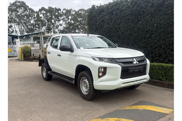 2022 Mitsubishi Triton GLX MR Rear Wheel Drive image