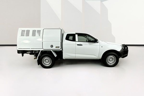 2021 Isuzu D-MAX SX image