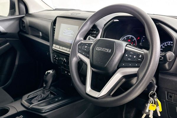 2021 Isuzu D-MAX SX image