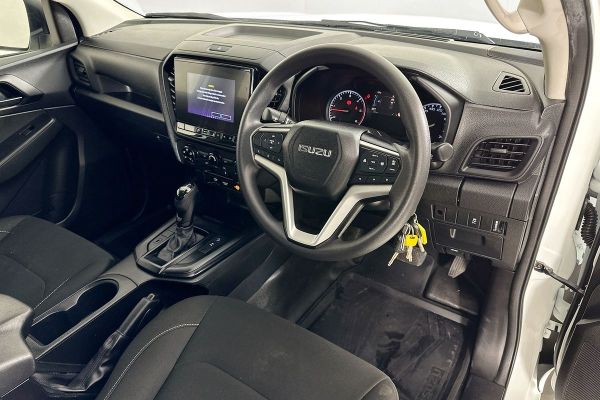 2021 Isuzu D-MAX SX image