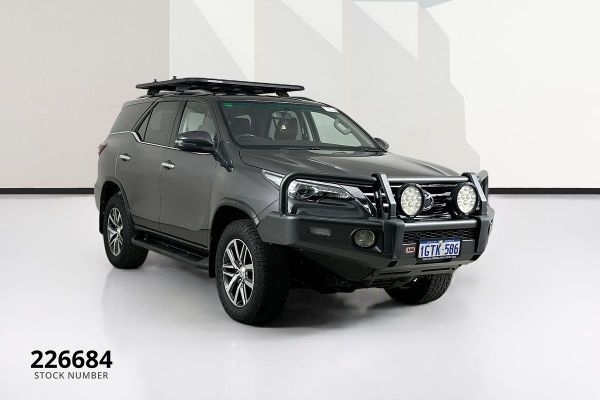 2018 Toyota FORTUNER CRUSADE GUN156R MY18 image