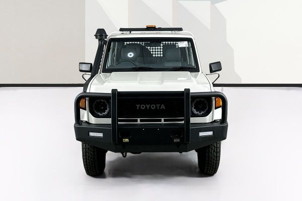 2024 Toyota Landcruiser GDJL79R Workmate image