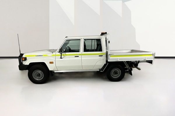 2024 Toyota Landcruiser GDJL79R Workmate image