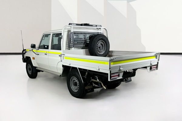 2024 Toyota Landcruiser GDJL79R Workmate image