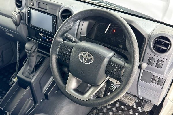 2024 Toyota Landcruiser GDJL79R Workmate image